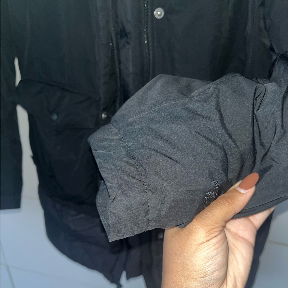 Women’s North Face Coat - Picture 4 of 14